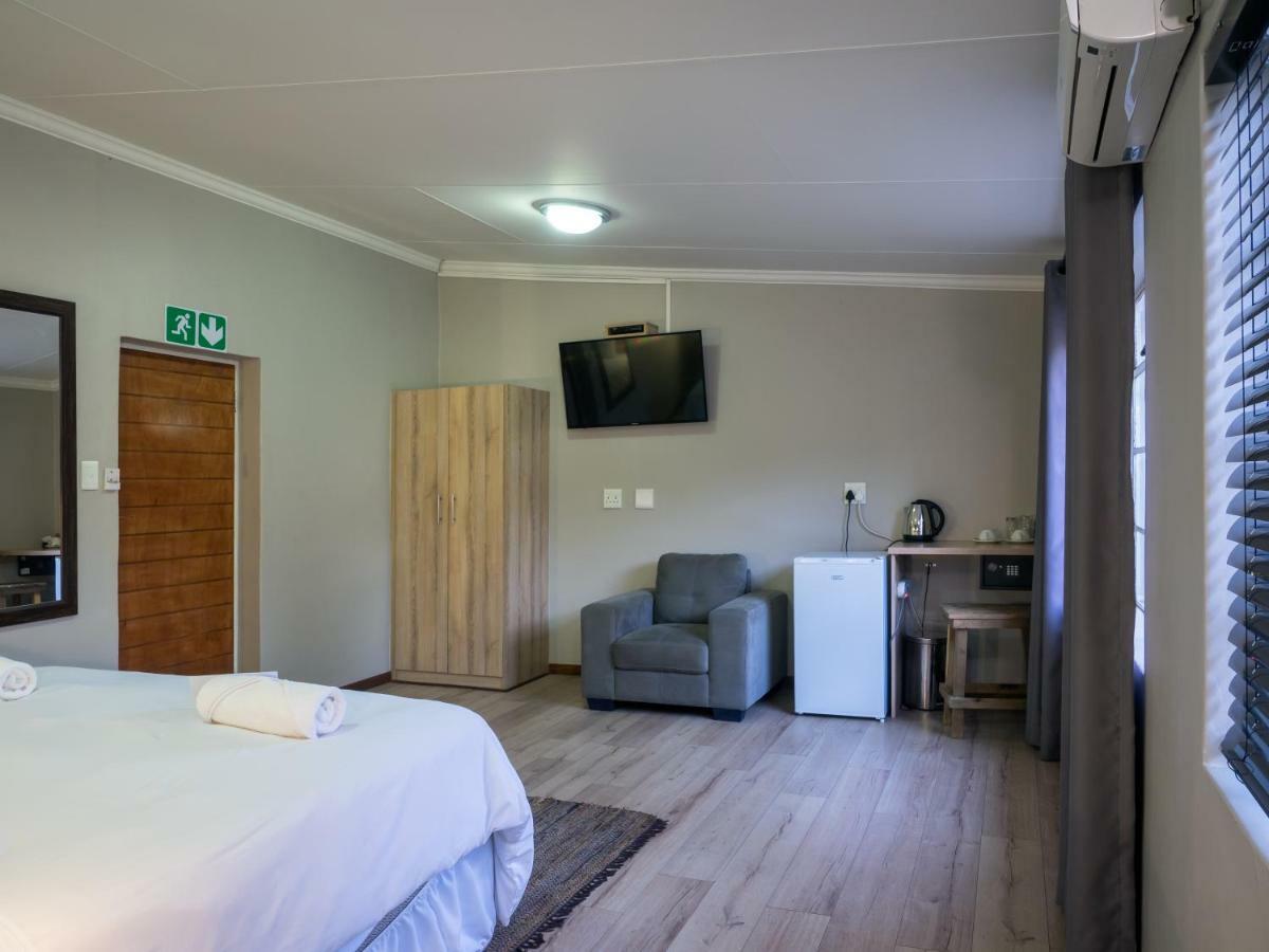 Hotel @ Secunda Exterior photo